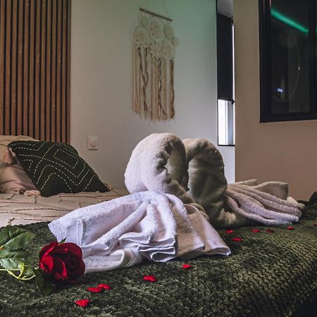 هينان بومونت Evasion Room Spa المظهر الخارجي الصورة